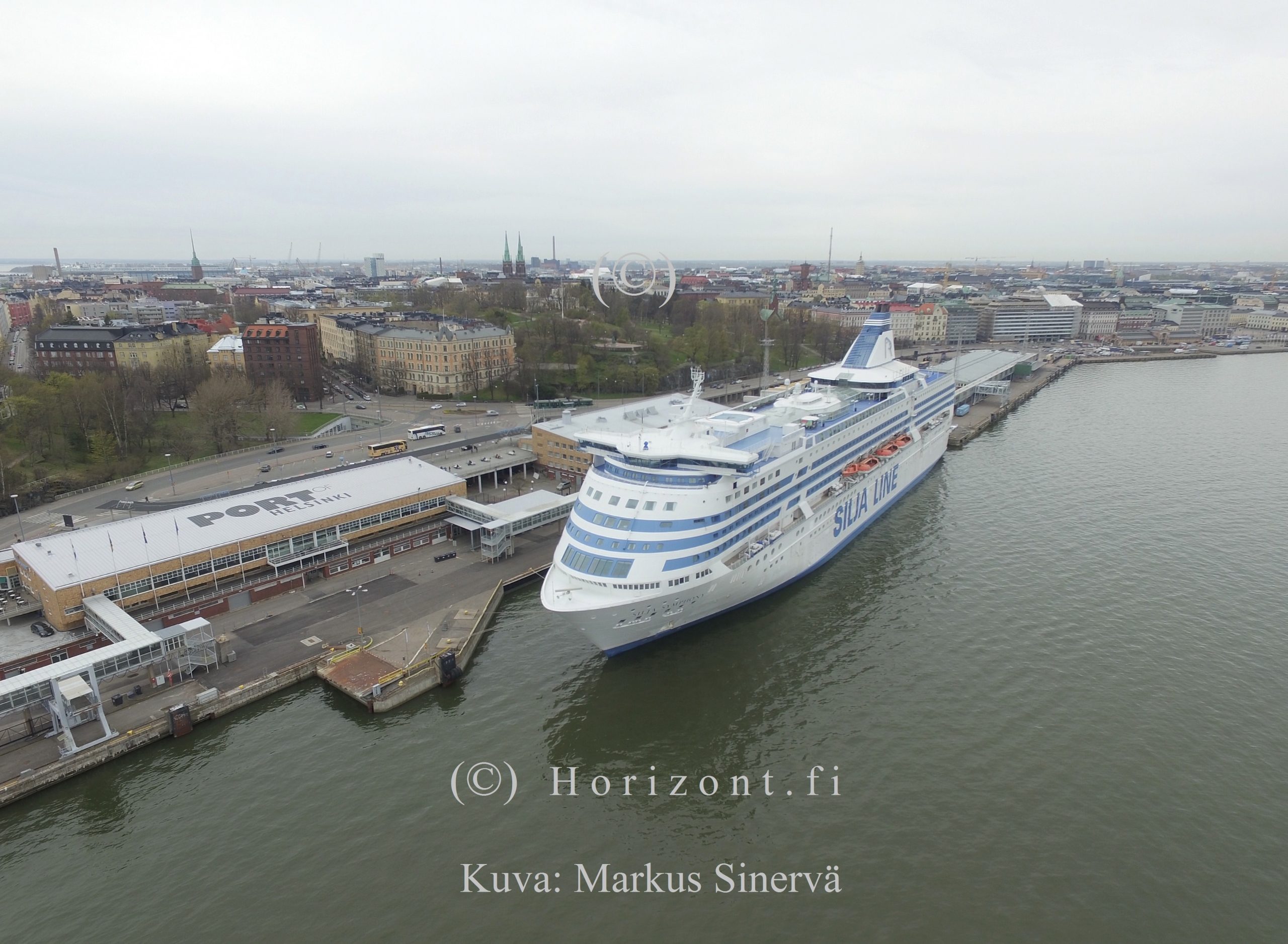 MATKUSTAJALAIVA, kuva VI - Helsinki, 2017 - HORIZONT – Ilmakuvaus